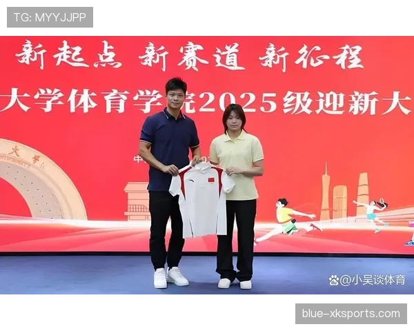 苏炳添赛后秒变“搬砖小哥”?这体力反差让我瞬间怀疑人生! 苏炳添赛后秒变“搬砖小哥”?这体力反差让我瞬间怀疑人生!